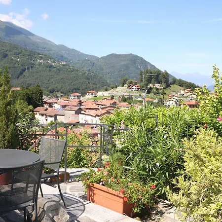 Balcone Fiorito 3* Menaggio