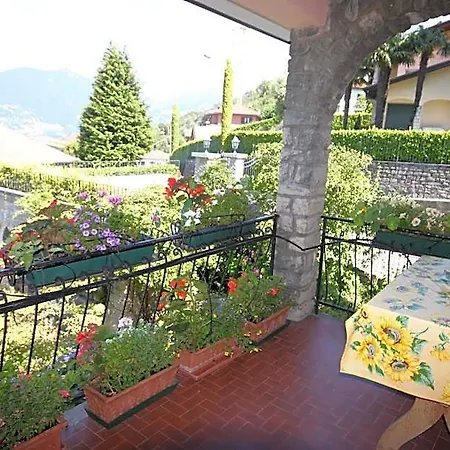 Balcone Fiorito Menaggio