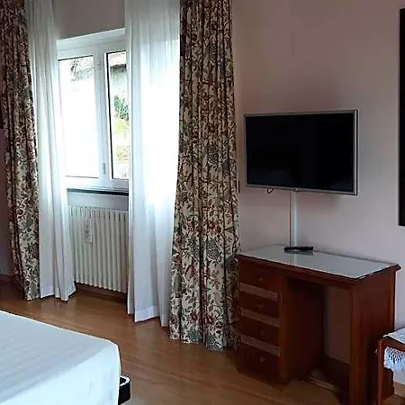Nocleg ze śniadaniem Balcone Fiorito Menaggio