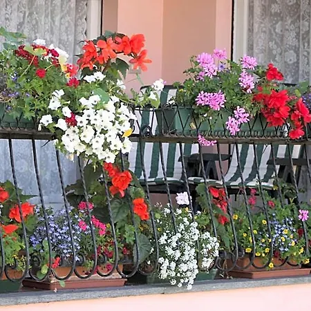 Balcone Fiorito Nocleg ze śniadaniem Menaggio