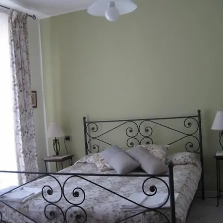 Balcone Fiorito メナッジョ