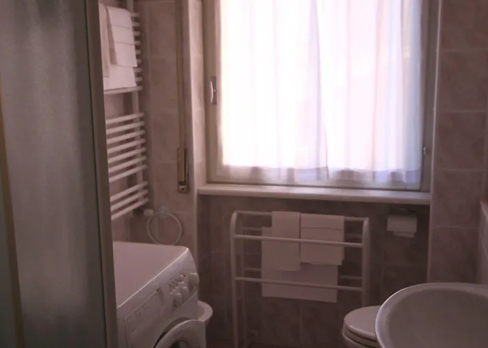 B&B Balcone Fiorito 메나지오