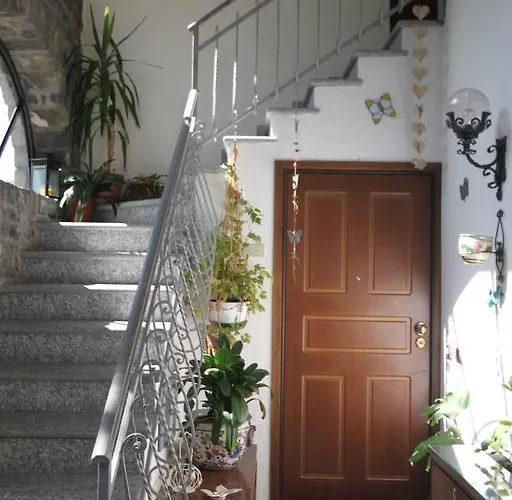 B&B Balcone Fiorito 메나지오