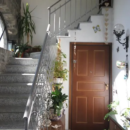 B&B Balcone Fiorito 메나지오